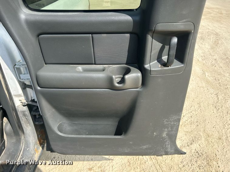 image for item DR4667 2003 Chevrolet Silverado 2500HD  Ext. Cab pickup truck