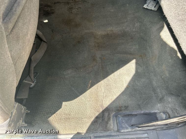 image for item DR4667 2003 Chevrolet Silverado 2500HD  Ext. Cab pickup truck