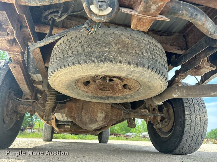 image for item DR4667 2003 Chevrolet Silverado 2500HD  Ext. Cab pickup truck