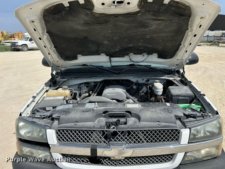 image for item DR4667 2003 Chevrolet Silverado 2500HD  Ext. Cab pickup truck