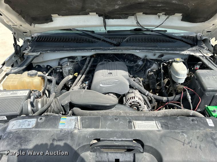 image for item DR4667 2003 Chevrolet Silverado 2500HD  Ext. Cab pickup truck