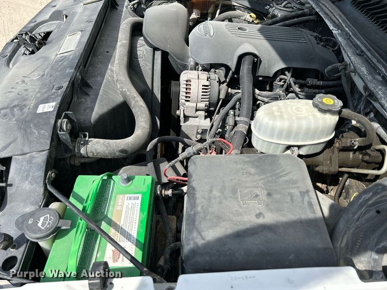 image for item DR4667 2003 Chevrolet Silverado 2500HD  Ext. Cab pickup truck