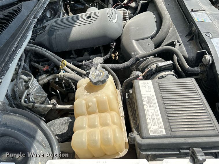 image for item DR4667 2003 Chevrolet Silverado 2500HD  Ext. Cab pickup truck