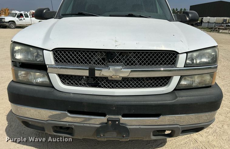 image for item DR4667 2003 Chevrolet Silverado 2500HD  Ext. Cab pickup truck
