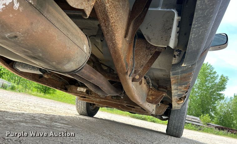 image for item DR4667 2003 Chevrolet Silverado 2500HD  Ext. Cab pickup truck