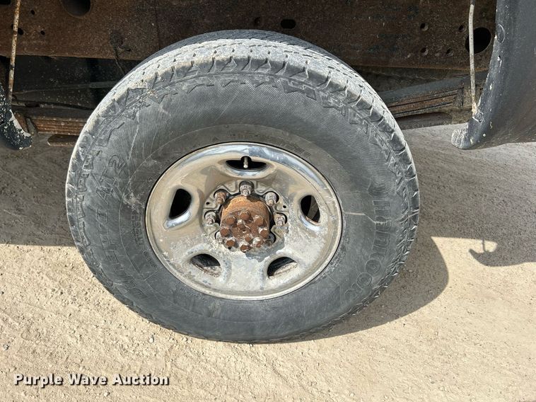 image for item DR4667 2003 Chevrolet Silverado 2500HD  Ext. Cab pickup truck