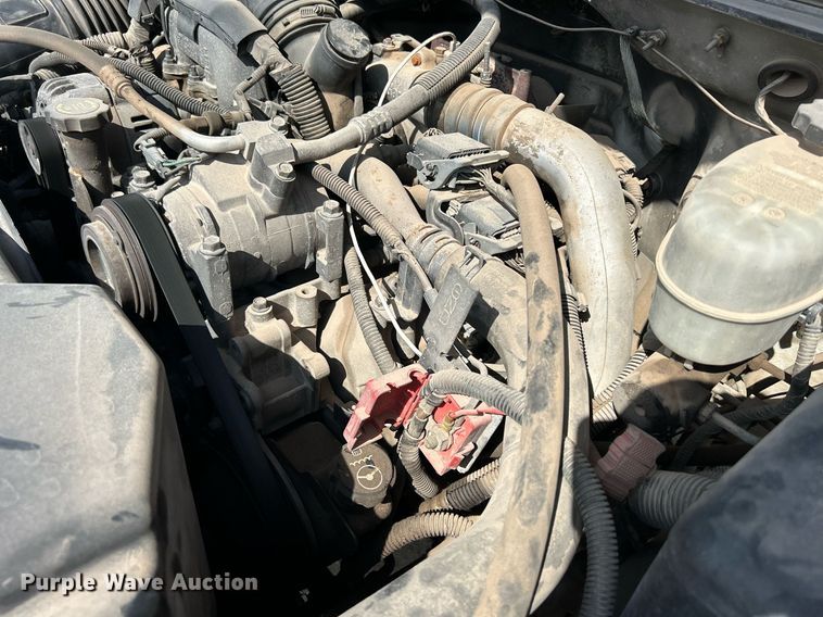 image for item DR4668 2004 Chevrolet Silverado 3500  pickup truck cab and chassis