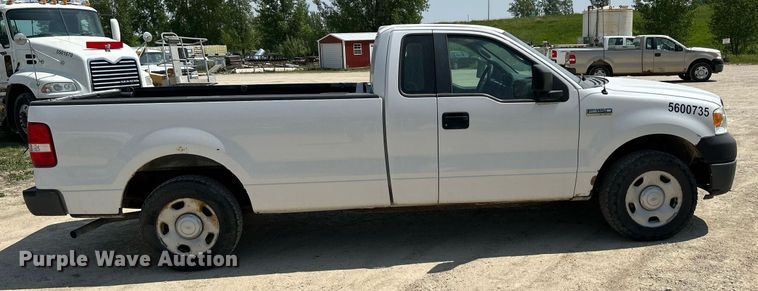 image for item DR4669 2007 Ford F150 XL  pickup truck