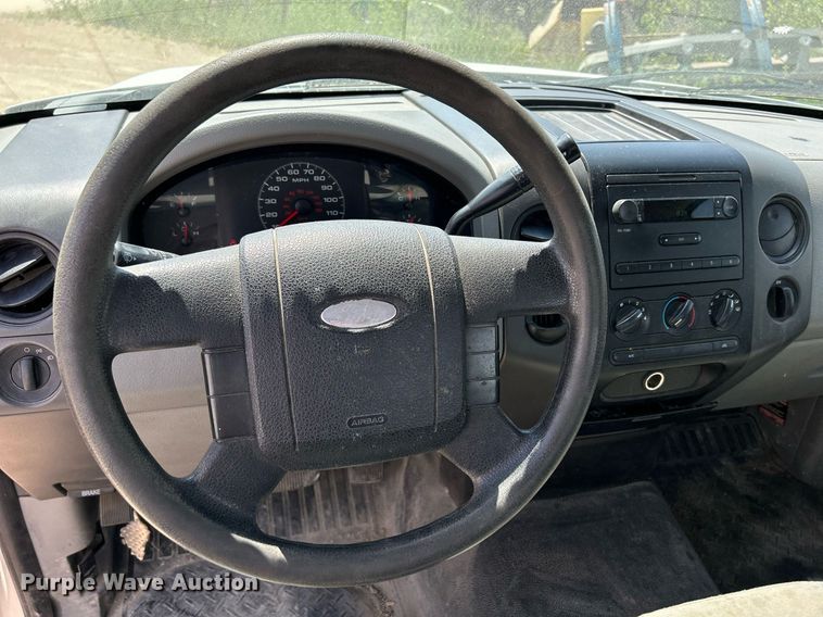 image for item DR4669 2007 Ford F150 XL  pickup truck