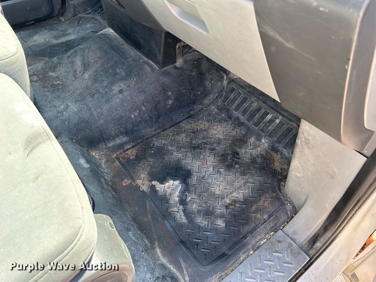 image for item DR4669 2007 Ford F150 XL  pickup truck