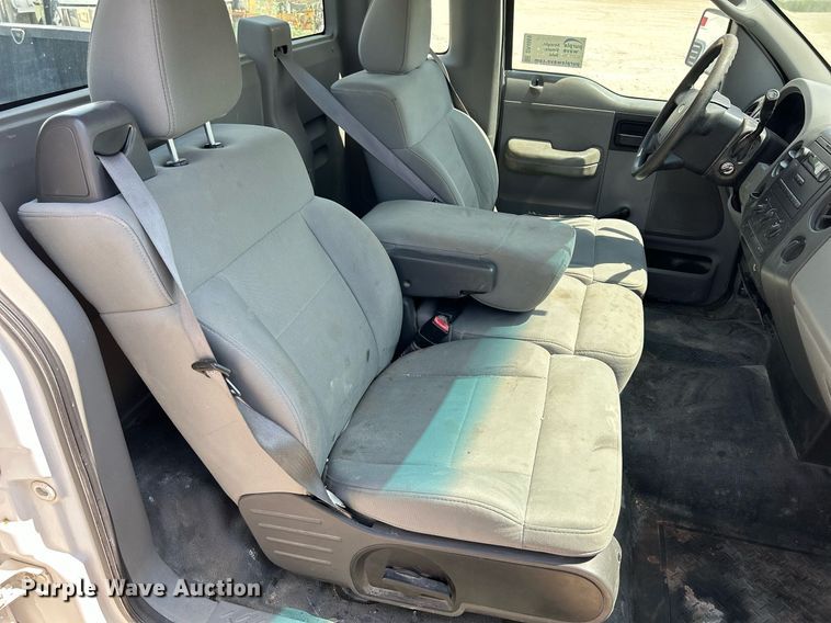 image for item DR4669 2007 Ford F150 XL  pickup truck