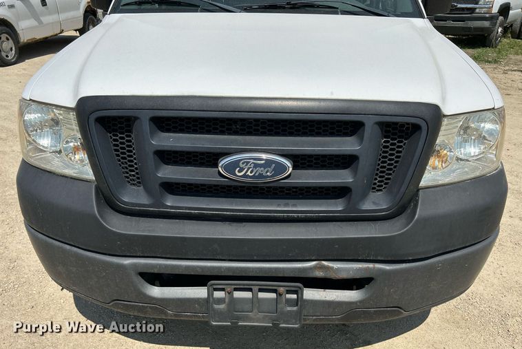 image for item DR4669 2007 Ford F150 XL  pickup truck