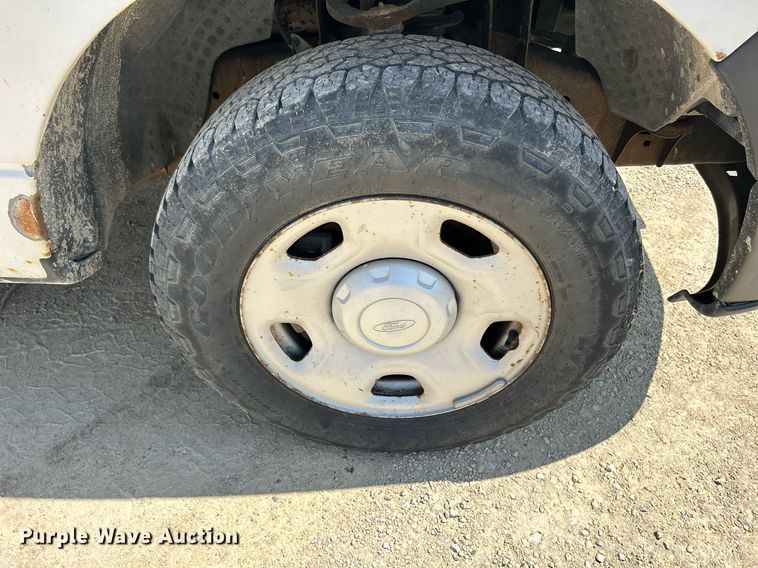 image for item DR4669 2007 Ford F150 XL  pickup truck