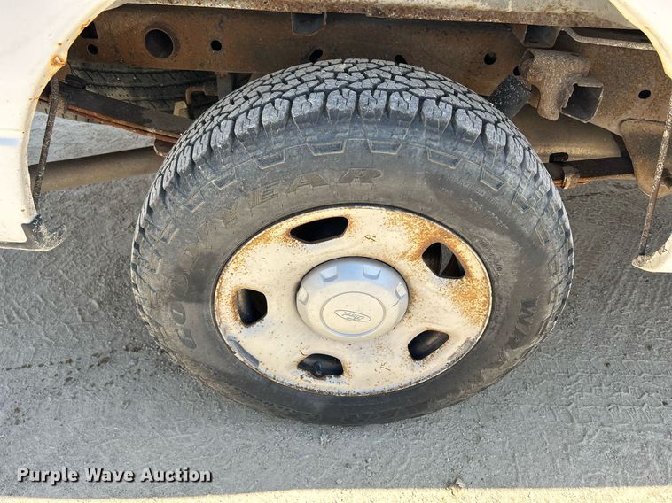 image for item DR4669 2007 Ford F150 XL  pickup truck