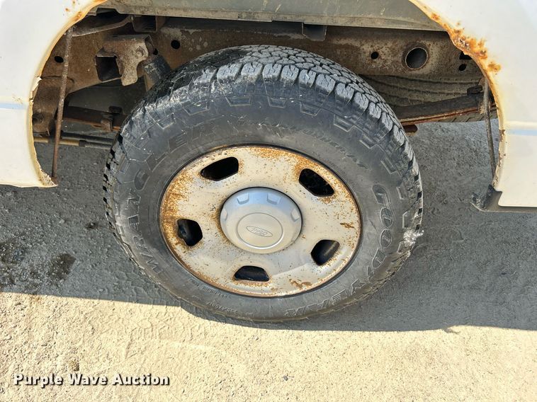 image for item DR4669 2007 Ford F150 XL  pickup truck