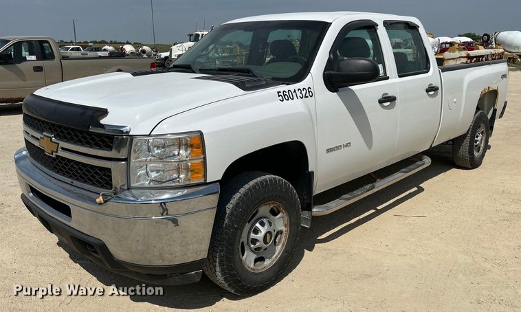 image for item DR4670 2013 Chevrolet Silverado 2500HD  Crew Cab pickup truck