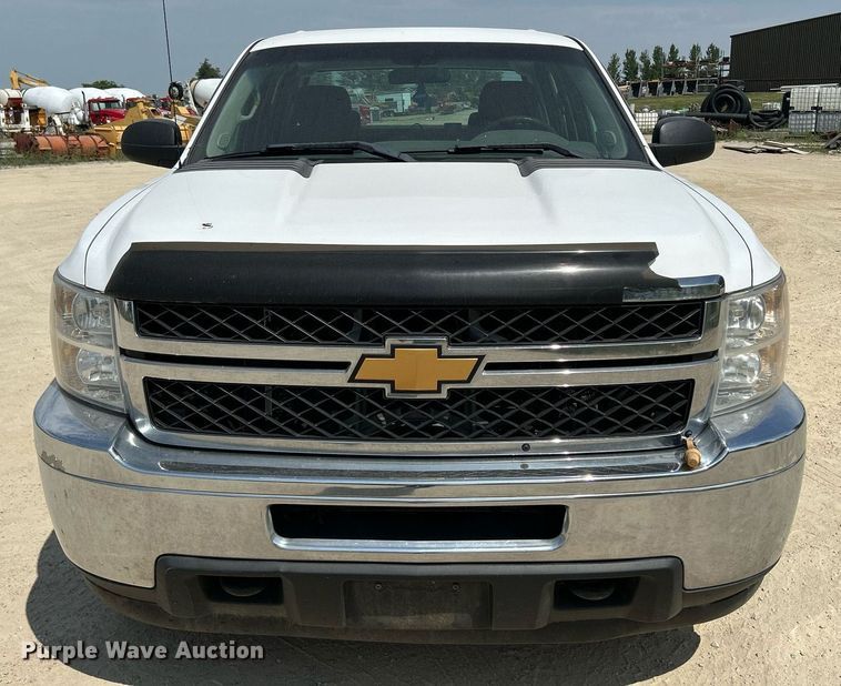 image for item DR4670 2013 Chevrolet Silverado 2500HD  Crew Cab pickup truck