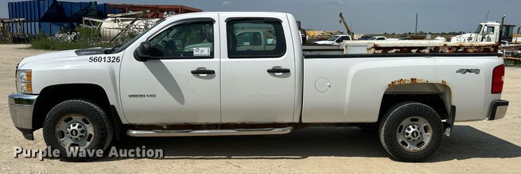 image for item DR4670 2013 Chevrolet Silverado 2500HD  Crew Cab pickup truck
