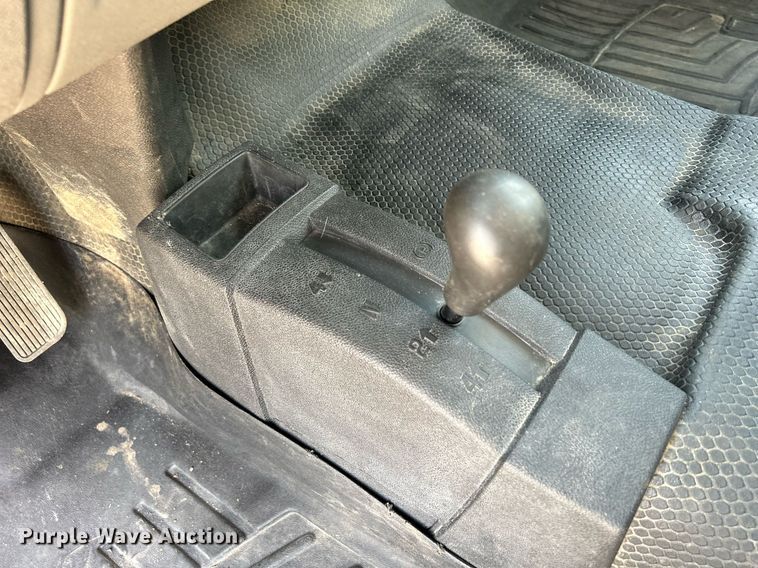 image for item DR4670 2013 Chevrolet Silverado 2500HD  Crew Cab pickup truck