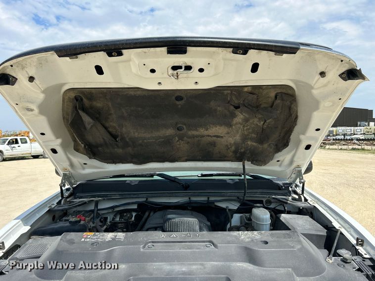 image for item DR4670 2013 Chevrolet Silverado 2500HD  Crew Cab pickup truck