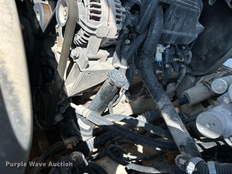 image for item DR4670 2013 Chevrolet Silverado 2500HD  Crew Cab pickup truck