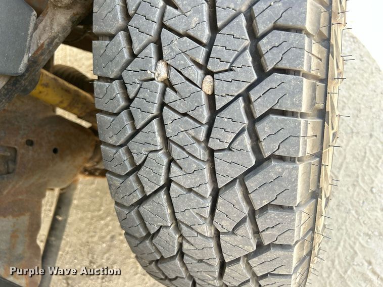 image for item DR4670 2013 Chevrolet Silverado 2500HD  Crew Cab pickup truck