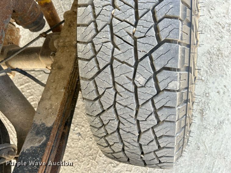 image for item DR4670 2013 Chevrolet Silverado 2500HD  Crew Cab pickup truck