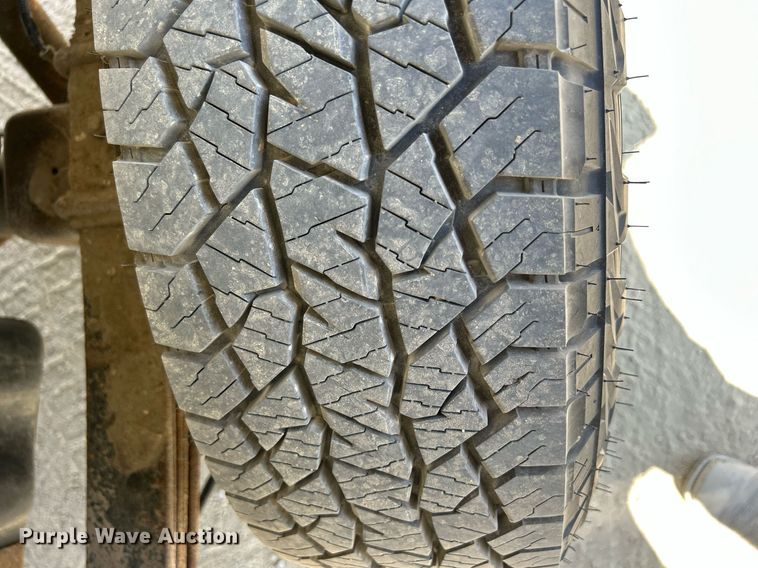 image for item DR4670 2013 Chevrolet Silverado 2500HD  Crew Cab pickup truck