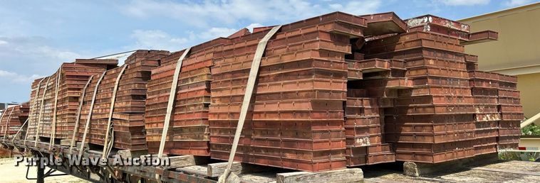 image for item DR4671 Concrete forms