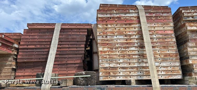 image for item DR4671 Concrete forms