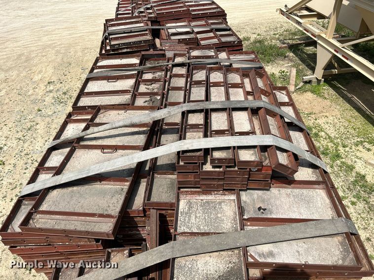 image for item DR4671 Concrete forms