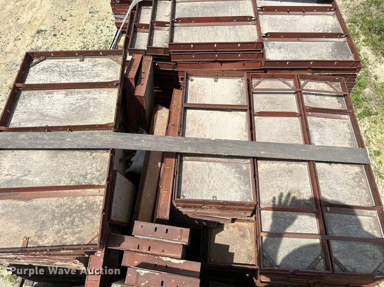 image for item DR4671 Concrete forms