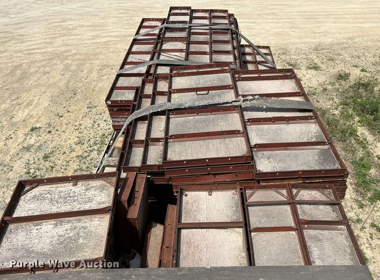 image for item DR4671 Concrete forms