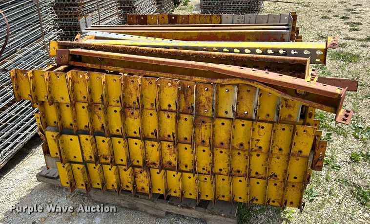 image for item DR4673 (25) pallets of pallet racking