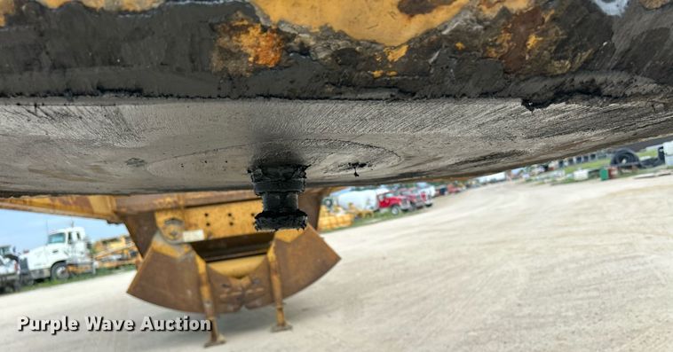 image for item DR4674 2000 Trail King TK54BDV432  bottom dump trailer