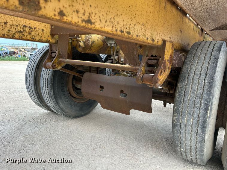 image for item DR4674 2000 Trail King TK54BDV432  bottom dump trailer