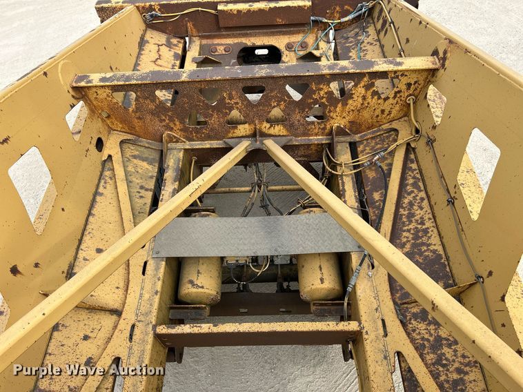 image for item DR4674 2000 Trail King TK54BDV432  bottom dump trailer