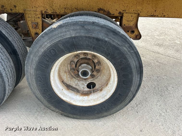 image for item DR4674 2000 Trail King TK54BDV432  bottom dump trailer