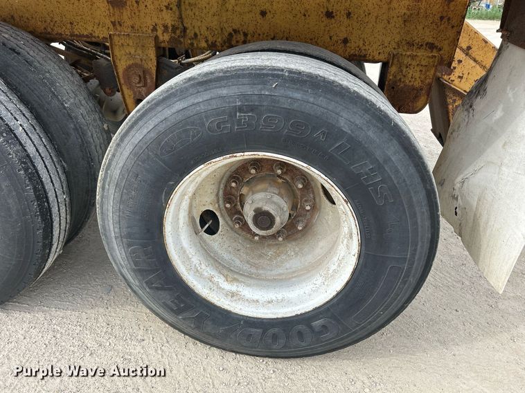 image for item DR4674 2000 Trail King TK54BDV432  bottom dump trailer