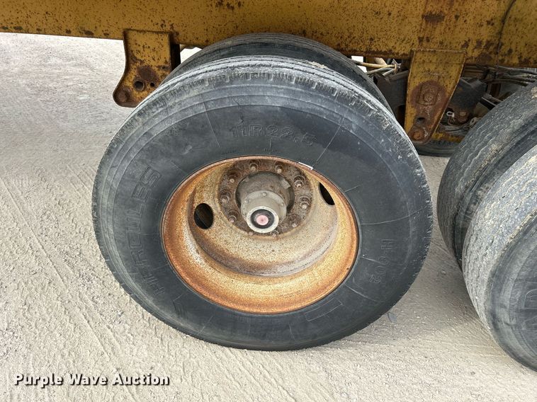 image for item DR4674 2000 Trail King TK54BDV432  bottom dump trailer