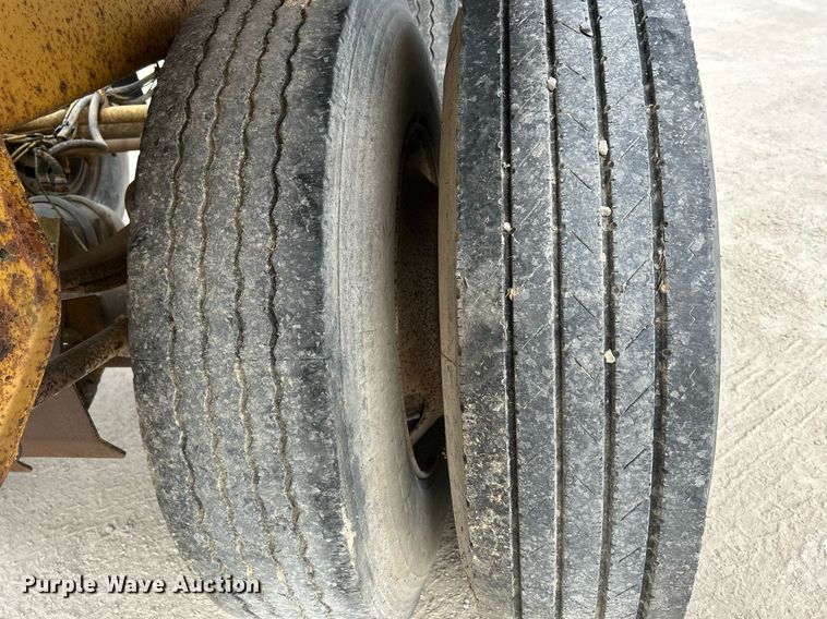 image for item DR4674 2000 Trail King TK54BDV432  bottom dump trailer