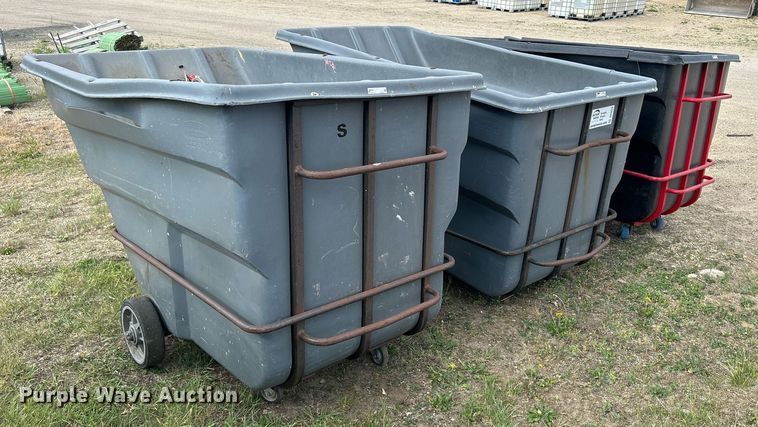 image for item DR4676 (3) Rubbermaid 1036 refuse totes