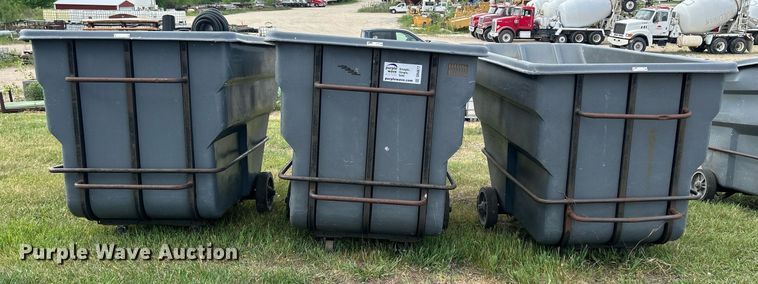 image for item DR4677 (3) Rubbermaid 1036 refuse totes