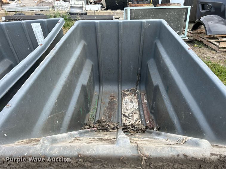 image for item DR4677 (3) Rubbermaid 1036 refuse totes