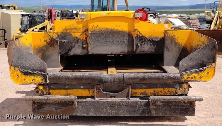 image for item HI9819 2005 LeeBoy 8515  paver