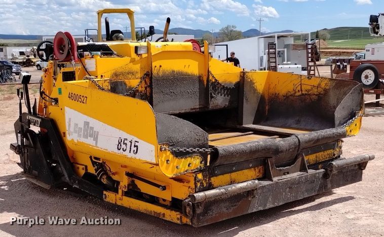 image for item HI9819 2005 LeeBoy 8515  paver