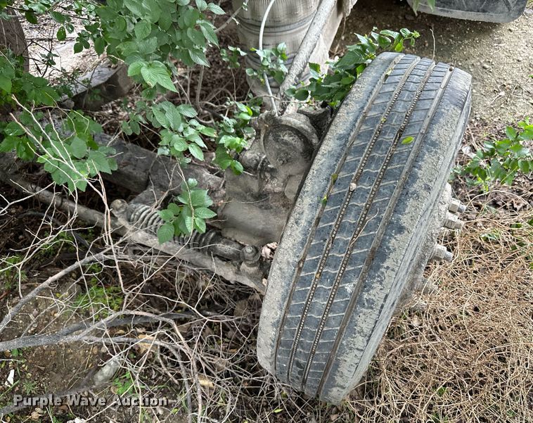 image for item JD9100 2003 Kenworth T800  ready mix truck