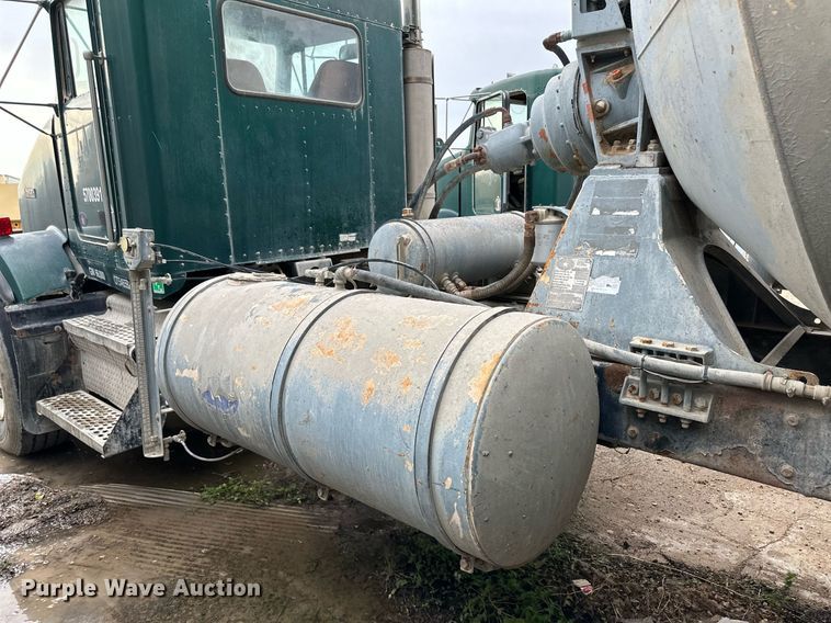 image for item JD9100 2003 Kenworth T800  ready mix truck