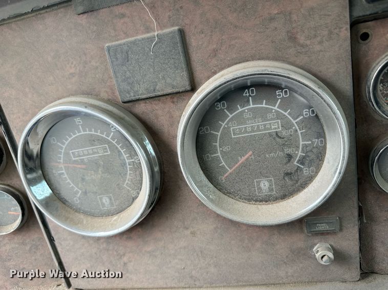 image for item JD9100 2003 Kenworth T800  ready mix truck