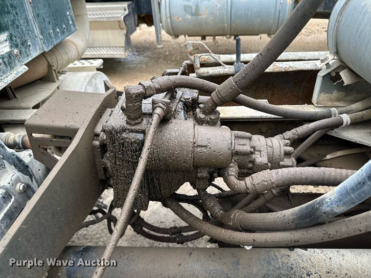 image for item JD9100 2003 Kenworth T800  ready mix truck